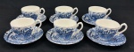 Myott Royal Mail, Staffordshire Ware, England, conjunto com 6 xícaras de café de coleção em faiança inglesa, com seus respectivos pires, decoração no padrão dito "Fazendinha" esmaltagem azul com cena campestre e carruagem. Manufatura no verso.