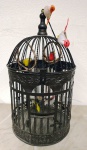Linda gaiola decorativa em metal ornamentada com passarinhos . Mede: 42 cm