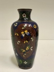 Antigo e lindo vaso chines, com borboletas. Mede: 16 x 7 cm.