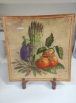Bandeja de vidro pintado em temas florais da marca Prima Donna . Mede: 35 x 35 cm
