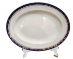ANTIGA TRAVESSA OVAL EM PORCELANA INGLESA ALFRED MEAKIN - BLEU DE ROI. BORDA NO TOM AZUL COBALTO . MEDINDO 23 X 29.5 CM