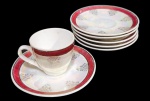 ANTIGA XÍCARA DE CAFÉ COM 6 PIRES EM PORCELANA ABECE COM DECORAÇÃO FLORAL . COR VINHO E ORANADA A OURO. MEDINDO  A XÍCARA (COM FIO DE CABEO ) 5 X 5.5 X 7 CM E O PIRES 11 CM