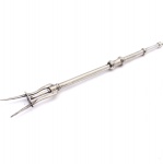 Garfo para petiscos, azeitonas ou picles com sistema mecânico de ejetor automático, confeccionado em metal espessurado a prata, manufaura  Eberle,  datável de meados do século XX. Apresenta estrutura fina e alongada com cabo cilíndrico decorado por anéis e molduras de perfil torneado. A seção inferior dispõe de mecanismo móvel composto por braçadeiras laterais ligadas a um disco plano perfurado; quando acionado pelo deslizamento do anel central do cabo, o disco avança ao longo dos dois dentes para desprender o alimento sem contato manual. O corpo do cabo ostenta punção da marca EBERLE em moldura retangular. Medida: Comp.: 20,5cm.