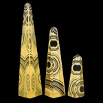 ABRAHAM PALATNIK / SILON. Extraordinário conjunto de " obeliscos " em resina acrílica, obra da década de 70. Em perfeitas condições.  com o selo original SILON, empresa de mobiliário e design criada por A. Palatnik e seu irmão Aminadav na década de 50. Med. 35 cm , 25 cm e 15 cm