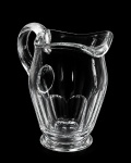 MOZER: Jarra com alça, para água, em cristal da bohemia lapidado da marca Mozer . Med. 18 cm alt
