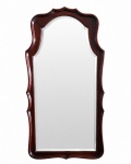 Belíssimo espelho em madeira nobre , moldura com delicados entalhes , espelho bisotado. Med. 150 x 75 cm