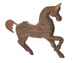 Arte Popular : Escultura em madeira representando cavalo , autoria não identificada. Med. 75 x 12 x 60 cm alt