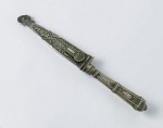 Colecionismo: Faca gaucha em metal espessurado a prata , decorado com elementos vegetalistas. Med. 18,5 cm