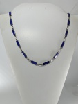 Colar em prata e laminas de lapislazuli natural (Chile) , acompanha estojo. Med. 46 cm