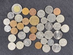 Moedas circuladas do Canadá, 1 cent 1973, 1 cent 1974, 1 cent 1975, 1 cent 1976, 1 cent 1981, 1 cent 1982, 1 cent 1983, 1 cent 1998, 1 cent 2000, 1 cent 2011, 5 cents 1960, 5 cents 1962, 5 cents 1963, 5 cents 1965, 5 cents 1968, 5 cents 1971, 5 cents 1972, 5 cents 1974, 5 cents 1975, 5 cents 1977, 5 cents 1978, 5 cents 1979, 5 cents 1980, 5 cents 1983, 5 cents 1983, 5 cents 2009, 10 cents 1994, 10 cents 1975, 10 cents 1973, 10 cents 1968, 10 cents 1973, 10 cents 1974, 10 cents 2010, 25 cents 1969, 25 cents 1974, 25 cents 1976, 25 cents 2011, 1 Dollar 1996, 2 Dollar 1999.