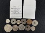 Moedas circuladas da Dinamarca e 10 envelopes identificados, 50 Ore 1999, 10 Ore 1988, 10 Ore 1978, 25 Ore 1969, 1 Krone 1979, 1 Krone 1988, 10 Ore 1971, 5 Kroner 1961, 25 Ore 1966, 25 Ore 1988, 25 Ore 1987.