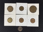 Moedas circuladas da Grã-Bretanha – Segunda Guerra Mundial, Farthing 1945 x 2, Farthing 1943, Farthing 1941, Half Penny 1944, 3 Pence 1942, One Penny 1940.