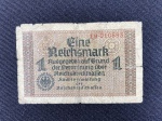 Cédula de 1 (Eine) Reichsmark – Segunda Guerra Mundial – Alemanha – Bastante desgastada, podendo apresentar perdas e rasgos.