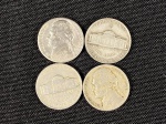 Moedas circuladas dos Estados Unidos da América, de 5 Cents (Jefferson Nickel), 1943 P (Prata), 1946, 1958, 1961.
