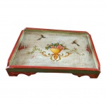 Grande bandeja em madeira grossa e pesada , linda pintura de beija flor e flores, pátinada, mede 75x55x20  cm altura