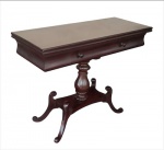 Antigo e lindo console em madeira nobre jacarandá baiano, pode ser usado como mesa , pés torneados, pés torneados, perfeito estado, mede 1 x 80 x75 cm altura