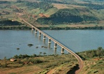 Cartão Postal Iraí, RS - Ponte sobre o rio Uruguai, divisa do municipio com o estado de Santa Catarina. Editora Postal Cultural, usado, circulado 25/11/1982