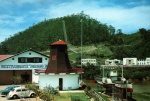Cartão Postal Blumenau, SC - Testemunha de gloriosos tempos, o Velho Barco Blumenau, hoje Monumento, soma-se as atrativos turisticos  de um de seus magnificos restaurantes, bem como a prainha do bairro da Ponta Aguda, Editora Paranacart ref, 47, sem uso