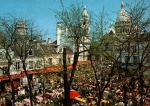Cartão Postal Paris, França - La place du Teretre. A l`arriere, plan, l`église Saint-Pierre et la dôme de la basilique du Sacré-Coeur, ref. 2076, usado