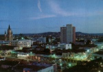 Cartão Postal Montes Claros, MG -  Vista noturna, Editora Mercator ref. 01, usado