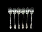 Conjunto vintage com 6 colheres para cafezinho em metal espessurado à prata. (metal com desgaste)