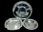 Petisqueira  circular vintage com repartições para petiscos (30 cm d) e 2 paneiras em inox.