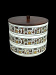 Porta condimentos vintage com 3 repartições em cerâmica esmaltada com tampa de madeira - 17,5 cm d x 15 cm alt total.