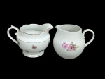 2 pequenas jarrinhas vintage, em porcelana, das marcas Mauá e Real - 7,5 cm alt a maior.