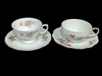 2 xícaras para chá com seus respectivos pires em porcelana vintage nacional, marcas:Renner e Schmidt, com detalhes em decoração floral.