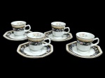 Conjunto com 4 xícaras com seus respectivos pires para cafezinho, em porcelana vintage nacional  marca Schmidt.