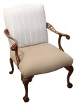 Poltrona clássica com estofamento moderno renovado, produzido pela IMI decorações.
