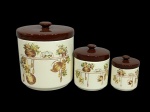 3 porta condimentos vintage em cerâmica esmaltada marca Weiss - 16 cm d x 18 cm alt. (marcas de pouco uso - tem pequeno bicado em 2 peças na parte interna).