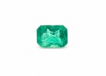 Esmeralda Verde 0,80 CT 100% Natural. Peso Total 0,80 ct. Dimensão: 6,6 x 5 mm. Cor: Verde. Lapidação: Retangular. Quantidade de pedra 1 unidade. Codigo: 3668