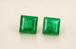 Par de Esmeralda Verde 2,55 ct 100% Natural. Peso total: 2,55 ct. Dimensão: 6,5 x 6,5 / 6,5 x 6,5 mm. Cor: Verde . Lapidação: Quadrada Facetada.  Quantidade de pedras: 2 unidades  Código: F-3468