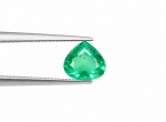 Esmeralda Verde 0,67 CT 100% Natural. Peso Total 0,67 ct. Dimensão: 6x 5,5 mm. Cor: Verde. Lapidação: Coração. Quantidade de pedra 1 unidade. Codigo: 3666