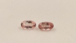 Par de Topazio imperial Pessego 1,48 ct 100% Natural. Peso total: 1,48 ct. Dimensão: 7 x 4 / 7 x 4 mm. Cor: Pessego . Lapidação: Oval.  Quantidade de pedras: 2 unidades  Código: 3734