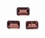 Lote de Turmalina Rosa 3,89 ct 100% Natural. Peso total: 3,89 ct. Dimensão: 8 x 5  mm. Cor: Rosa . Lapidação: Retangular Quantidade: 3 unidades.  Código: 3768