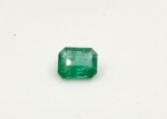 Esmeralda Verde 0,80 CT 100% Natural. Peso Total 0,80 ct. Dimensão: 6 x 5 mm. Cor: Verde. Lapidação: Retangular. Quantidade de pedra 1 unidade. Codigo: 3669