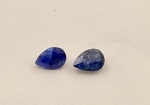Par de Safira Azul Natural com glass filled 2,02 ct. Peso total: 2,02 ct. Dimensão: 7 x 5 / 7 x 5 mm. Cor: Azul Natural com glass filled . Lapidação: Gota.  Quantidade de pedras: 2 unidades  Código: 3745