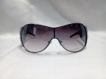 Óculos de sol Dolce & Gabbana DG2005 apresentam hastes largas com o logotipo da marca em destaque. Detalhes conforme fotos, _(ºLº)_ Caso necessite, tire todas suas dúvidas via atendimento personalizado por WhatsApp: (11) 98681-9377. Não deixe para última hora! Antecipadamente agradecemos pelo seu lance. Sem testes ou garantias futuras de originalidade, funcionalidade, material ou procedência.
