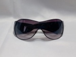 Óculos de sol Dolce & Gabbana DG2005 apresentam hastes largas com o logotipo da marca em destaque. Detalhes conforme fotos, _(ºLº)_ Caso necessite, tire todas suas dúvidas via atendimento personalizado por WhatsApp: (11) 98681-9377. Não deixe para última hora! Antecipadamente agradecemos pelo seu lance. Sem testes ou garantias futuras de originalidade, funcionalidade, material ou procedência.