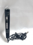 Microfone dinâmico antigo, comumente usado com gravadores de fita cassete antigos. O dispositivo possui um interruptor liga/desliga integrado e um conector de áudio padrão, provavelmente de 3,5 mm. Detalhes conforme fotos, _(ºLº)_ Caso necessite, tire todas suas dúvidas via atendimento personalizado por WhatsApp: (11) 98681-9377. Não deixe para última hora! Antecipadamente agradecemos pelo seu lance. Sem testes ou garantias futuras de originalidade, funcionalidade, material ou procedência.