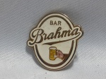 Pin/Broche colecionável de metal com o logo do tradicional Bar Brahma. Detalhes conforme fotos, _(ºLº)_ Caso necessite, tire todas suas dúvidas via atendimento personalizado por WhatsApp: (11) 98681-9377. Não deixe para última hora! Antecipadamente agradecemos pelo seu lance. Sem testes ou garantias futuras de originalidade, funcionalidade, material ou procedência.