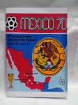 Reedição impressa do Álbum de figurinhas da Copa do Mundo de 1970 no México. O item apresenta figurinhas impressas diretamente nas páginas, em vez de selos adesivos tradicionais para colar. Detalhes conforme fotos, _(ºLº)_ Caso necessite, tire todas suas dúvidas via atendimento personalizado por WhatsApp: (11) 98681-9377. Não deixe para última hora! Antecipadamente agradecemos pelo seu lance. Sem testes ou garantias futuras de originalidade, funcionalidade, material ou procedência.