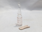 Ampola antiga contendo Bismocetina produzida pelos laboratórios Lepetit. Esse medicamento farmacêutico foi muito comum em meados dos anos 1950 e 1960. Detalhes conforme fotos, _(ºLº)_ Caso necessite, tire todas suas dúvidas via atendimento personalizado por WhatsApp: (11) 98681-9377. Não deixe para última hora! Antecipadamente agradecemos pelo seu lance. Sem testes ou garantias futuras de originalidade, funcionalidade, material ou procedência.