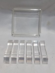 Organizador elegante para mesa de jantar. Kit descanso de talheres em acrílico cristal com 6 peças e uma caixa organizadora. Detalhes conforme fotos, _(ºLº)_ Caso necessite, tire todas suas dúvidas via atendimento personalizado por WhatsApp: (11) 98681-9377. Não deixe para última hora! Antecipadamente agradecemos pelo seu lance. Sem testes ou garantias futuras de originalidade, funcionalidade, material ou procedência.