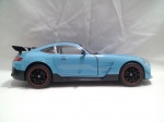 Miniatura Die Cast na escala 1:18 da Mercedes-Benz AMG GT, apresentando pintura azul com interior marrom. O modelo possui abertura de portas, capô e porta-malas, além de pneus de borracha. Detalhes conforme fotos, _(ºLº)_ Caso necessite, tire todas suas dúvidas via atendimento personalizado por WhatsApp: (11) 98681-9377. Não deixe para última hora! Antecipadamente agradecemos pelo seu lance. Sem testes ou garantias futuras de originalidade, material, legitimidade ou procedência.