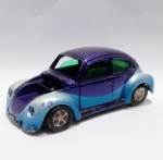 Miniatura de carro colecionável no estilo Volkswagen Beetle. Detalhes conforme fotos, _(ºLº)_ Caso necessite, tire todas suas dúvidas via atendimento personalizado por WhatsApp: (11) 98681-9377. Não deixe para última hora! Antecipadamente agradecemos pelo seu lance. Sem testes ou garantias futuras de originalidade, funcionalidade, material ou procedência.