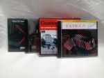 Lote com 4 CDs incluindo: `Tangos` Eternos - Los Românticos de la Noche; `Chanson Française` - 100 Chansons Françaises de Légende; `Gipsy Kings` e `When The Legends Reached The Andes` - Colibri Líneas de Nazca - Perú. Detalhes conforme fotos, _(ºLº)_ Caso necessite, tire todas suas dúvidas via atendimento personalizado por WhatsApp: (11) 98681-9377. Não deixe para última hora! Antecipadamente agradecemos pelo seu lance. Sem testes ou garantias futuras de originalidade, material ou procedência.