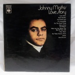 Disco de vinil/LP do cantor Johnny Mathis, lançado pela gravadora CBS em 1971 com o título Love Story. Detalhes conforme fotos, _(ºLº)_ Caso necessite, tire todas suas dúvidas via atendimento personalizado por WhatsApp: (11) 98681-9377. Não deixe para última hora! Antecipadamente agradecemos pelo seu lance. Sem testes ou garantias futuras de originalidade, funcionalidade, material ou procedência.